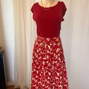 Talbots red & white floral pleated skirt. Size 4. All around pleats.